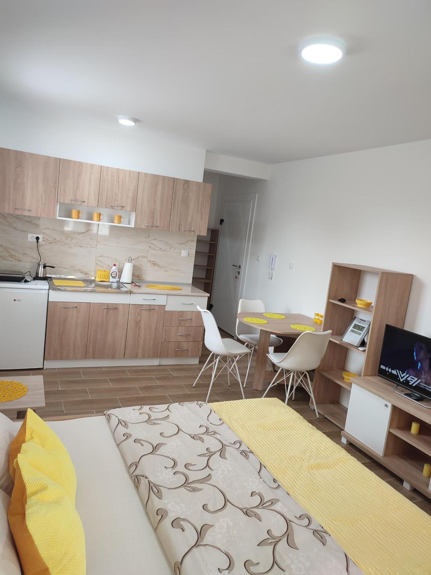 Hn Lux & Spa Veliko Gradište Exteriör bild